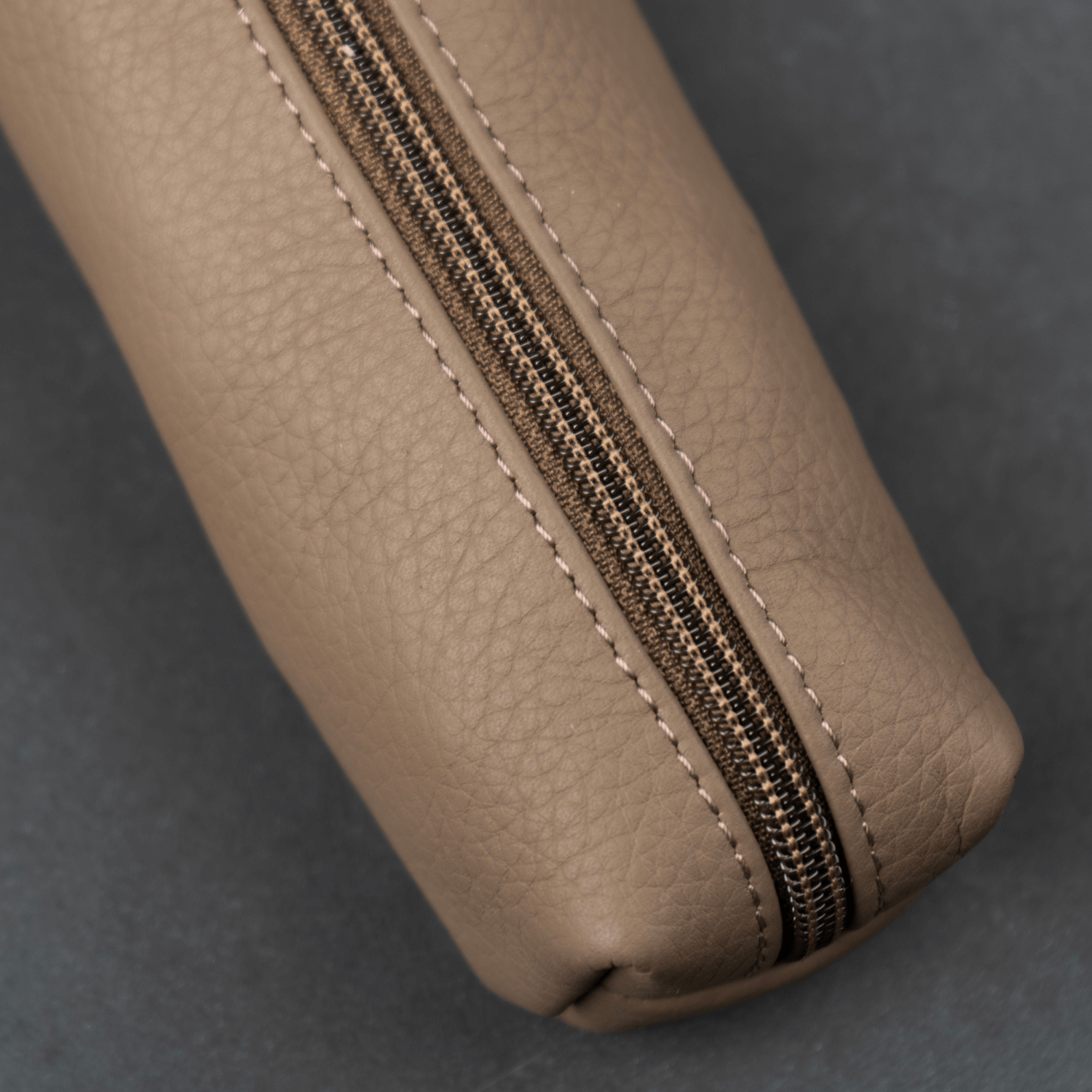 Elegant Leather Makeup Bag - Cream